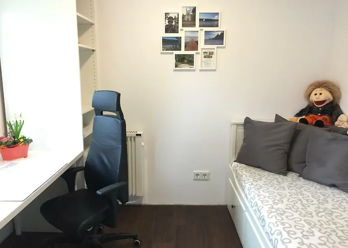 Felix Am يواخيمستال